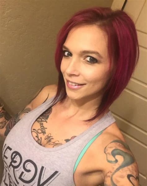 Anna Bell Peaks bio, pics, escort details